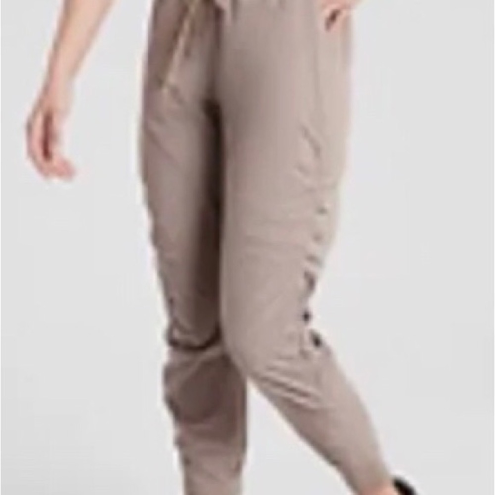NWT Athleta Attitude Pant Jogger 10 Mortar Mushroom Medium